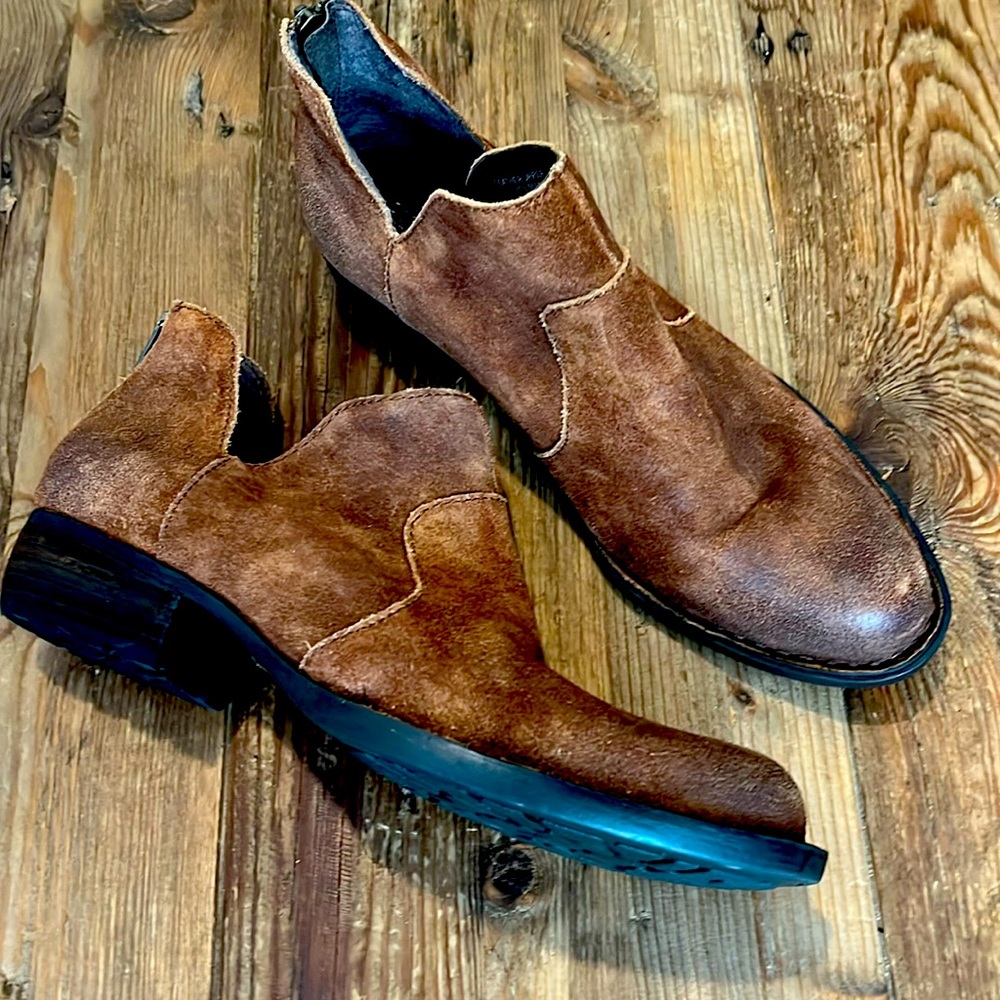 Born Beth Western Distressed Tobacco Brown Suede Ankle Boot